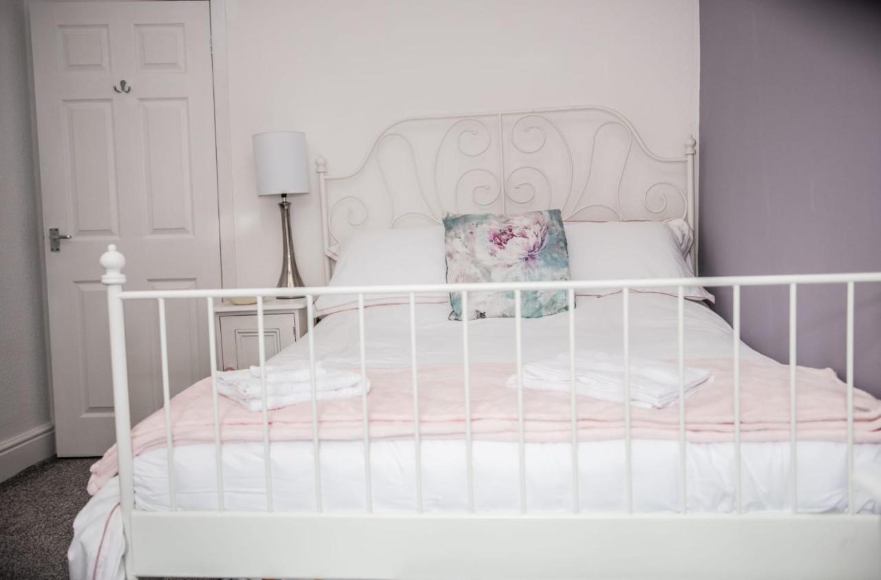 Rose Apartment 2-Bed Town Centre Apartment In Ayr Luaran gambar