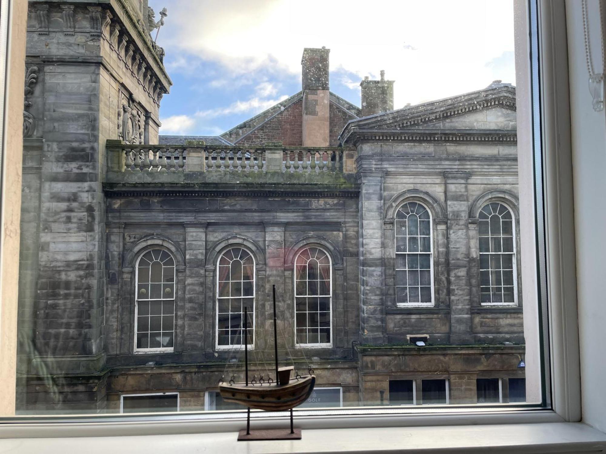 Rose Apartment 2-Bed Town Centre Apartment In Ayr Luaran gambar
